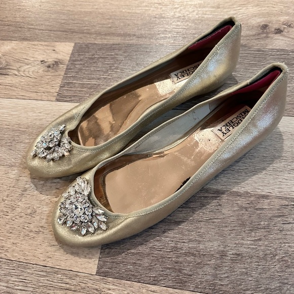 Badgley Mischka Gold Crystal Embellished Flats - Picture 3 of 4